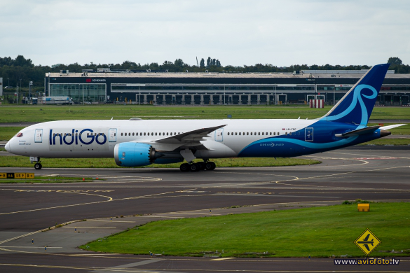 Boeing 787-9 Dreamliner